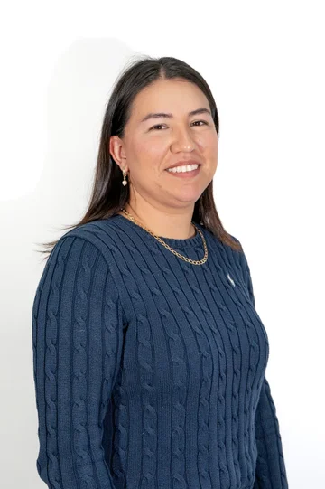 Adelina Covarrubias, Post-care & follow-up specialist